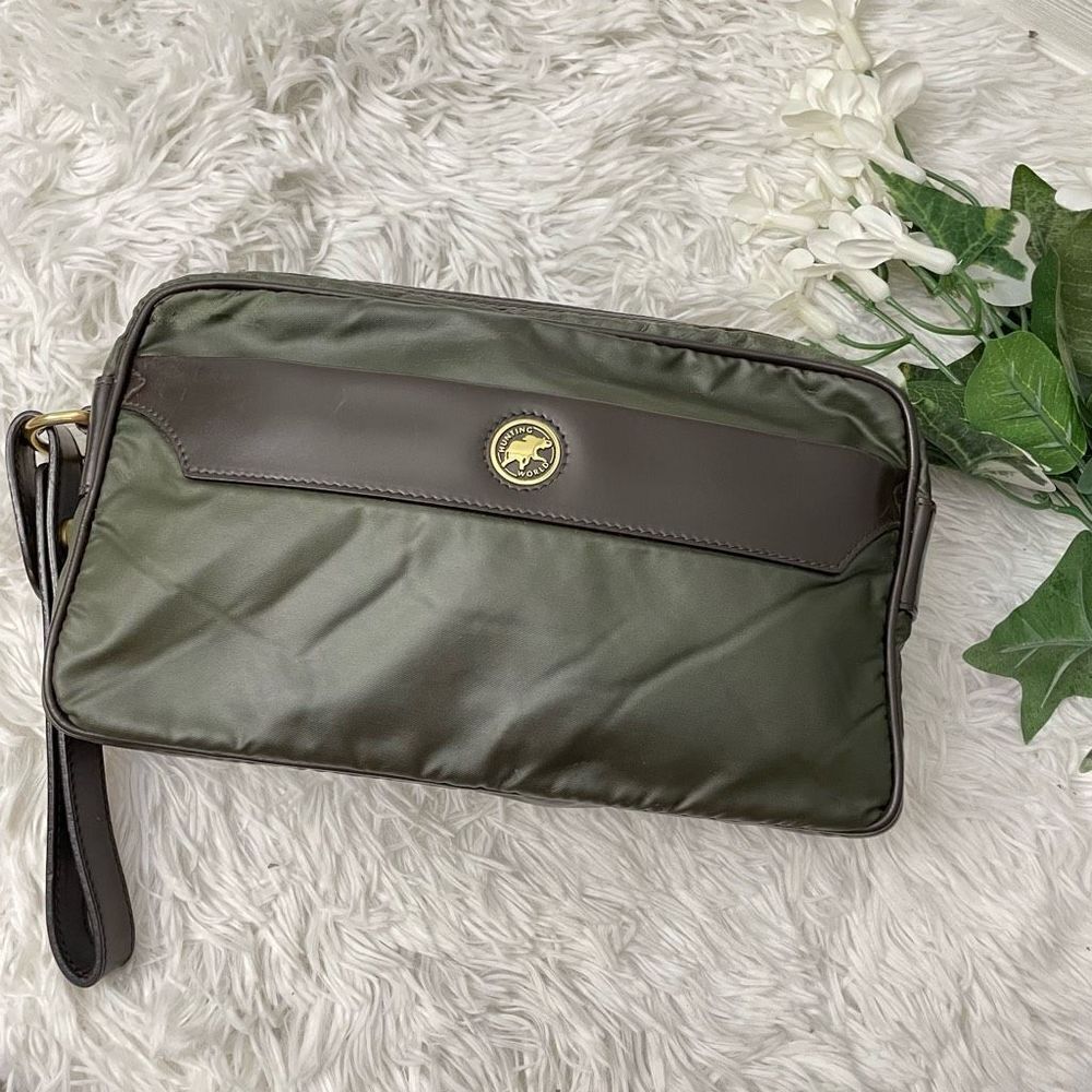 HUNTING WORLD ZIP around Clutch Wrist Bag  Olive Green Battue Fabric & Leather‎